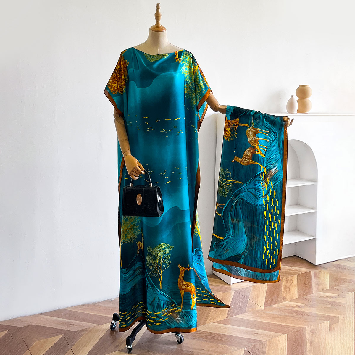 Women Accessories Dubai - Chal Largo para Mujer, Diseño MUMU,