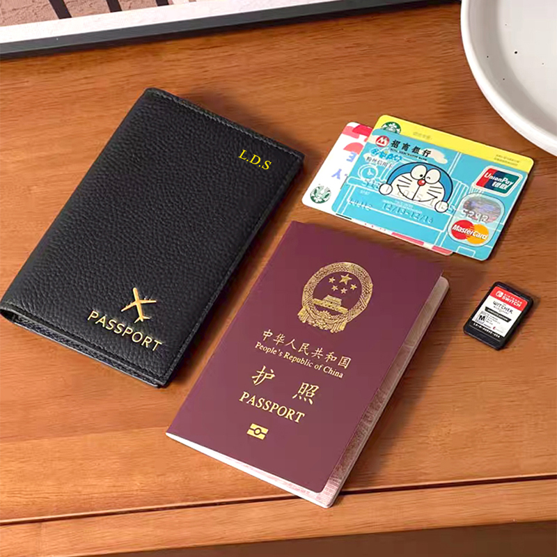 Porta pasaporte con nombre per - Women Accessories Business Name reseña y precio