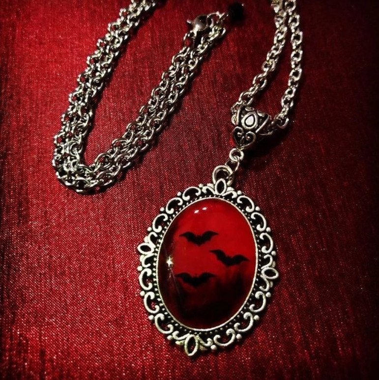 Collar gótico con dije de murc - Women'S Vampire Accessories reseña y precio