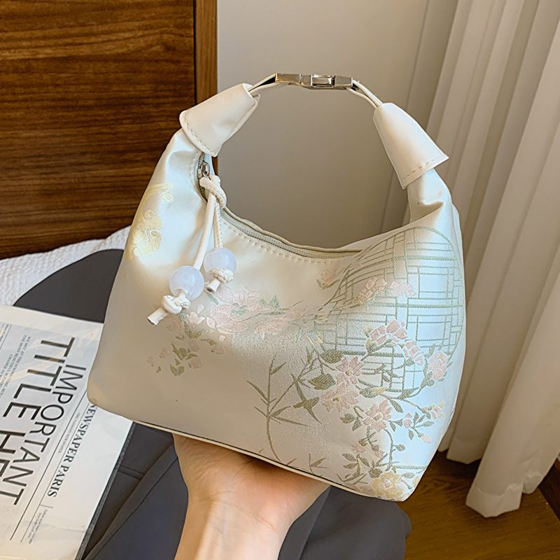 Bolso de Muñeca Estilo Chino A - Women'S Accessories Handbags reseña y precio